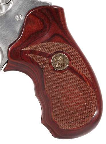Ruger SP101 Rosewood Checkered Grips for Enhanced Performance